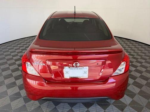 2018 Nissan Versa 1.6 S+