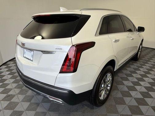 2022 Cadillac XT5 Premium Luxury