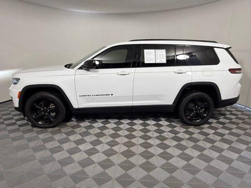 2022 Jeep Grand Cherokee L Laredo