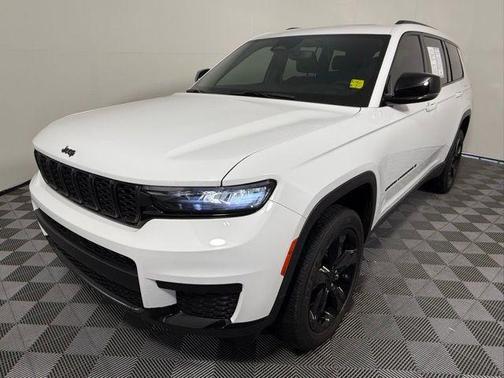 2022 Jeep Grand Cherokee L Laredo