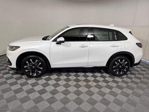 Platinum White Pearl 2027 Honda HR-V EX-L