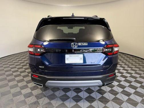 2025 Honda Pilot Elite