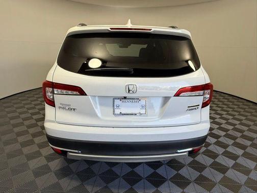 2022 Honda Pilot Touring 8-Passenger