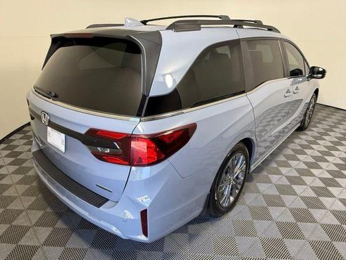 Sonic Gray Pearl 2025 Honda Odyssey Touring