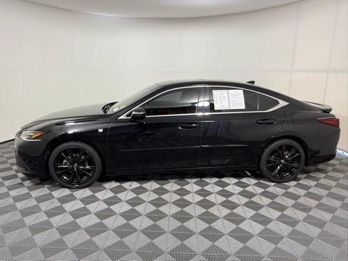 2023 Lexus ES 300h Base