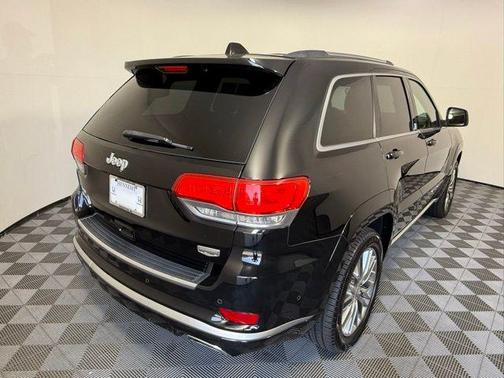2017 Jeep Grand Cherokee Summit