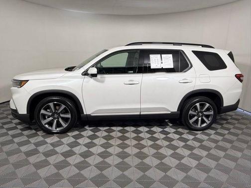 Platinum White Pearl 2025 Honda Pilot Elite