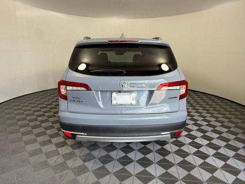2022 Honda Pilot Touring 7-Passenger