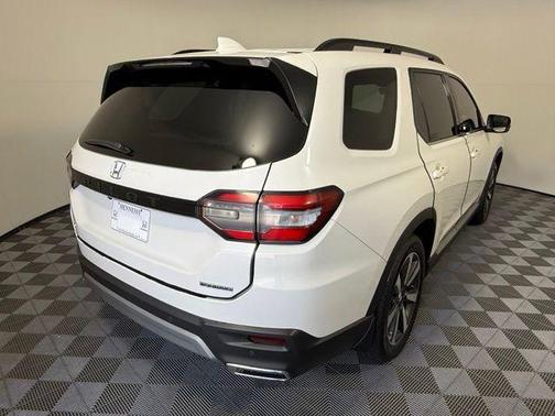 Platinum White Pearl 2025 Honda Pilot Touring