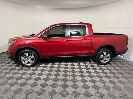 Radiant Red Metallic II 2026 Honda Ridgeline RTL