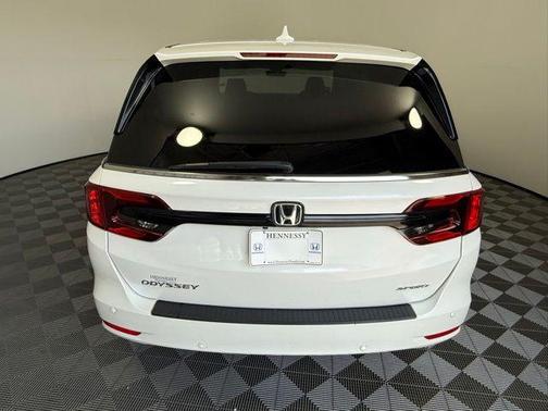 Platinum White Pearl 2023 Honda Odyssey Sport