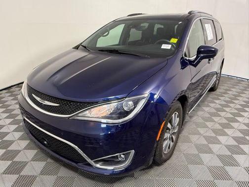 2020 Chrysler Pacifica Touring-L Plus