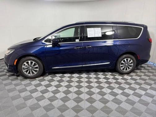 2020 Chrysler Pacifica Touring-L Plus