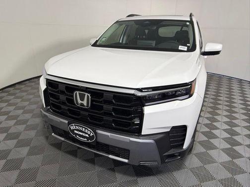 Platinum White Pearl 2026 Honda Pilot Elite