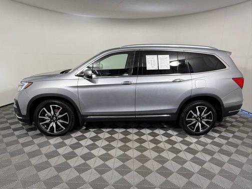Silver Metallic 2020 Honda Pilot Elite
