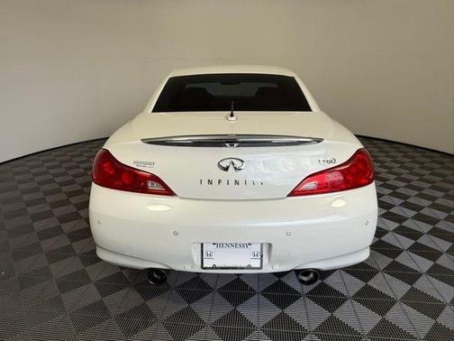 2015 INFINITI Q60 IPL Base