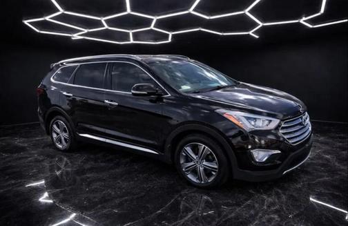 2016 Hyundai SANTA FE SE