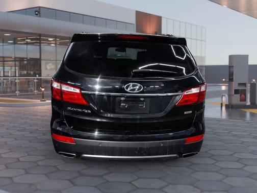 2016 Hyundai SANTA FE SE