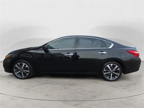 2016 Nissan Altima 2.5 SR