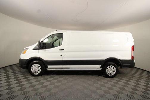 2022 Ford Transit-250 Base