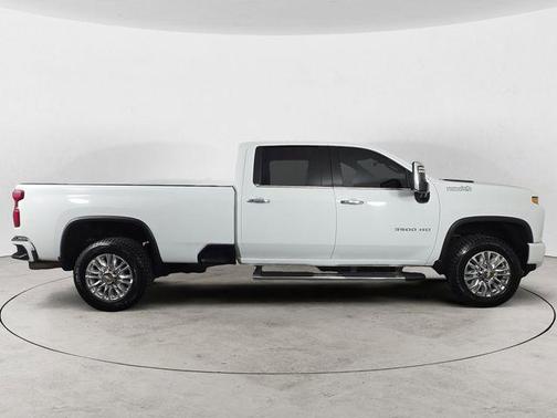 Summit White 2022 Chevrolet Silverado 3500 High Country