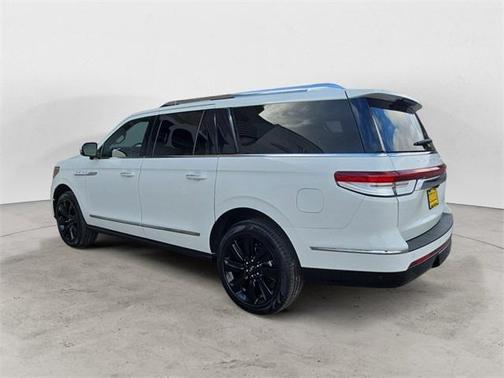 2023 Lincoln Navigator L Reserve