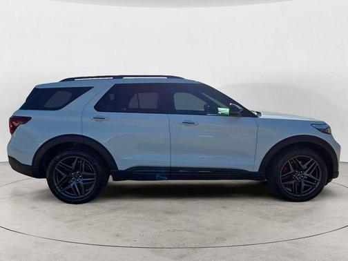 White Metallic 2020 Ford Explorer ST