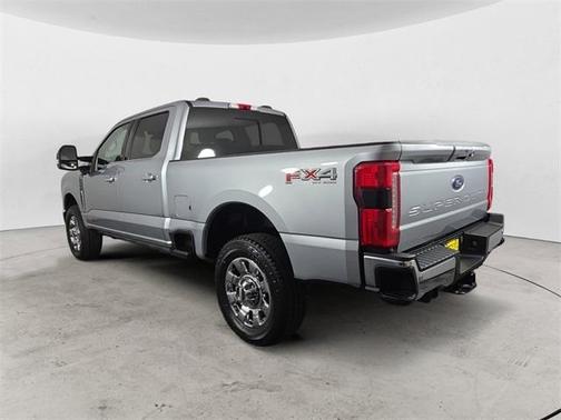 2023 Ford F-350 Lariat Super Duty