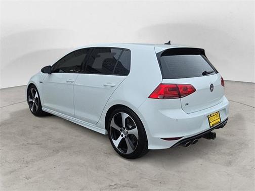 2017 Volkswagen Golf R 4-Door