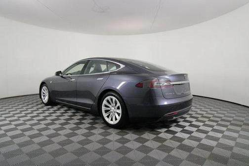 2016 Tesla Model S 90D