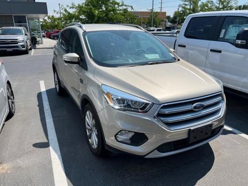 Photo 2 of 2 of 2017 Ford Escape Titanium