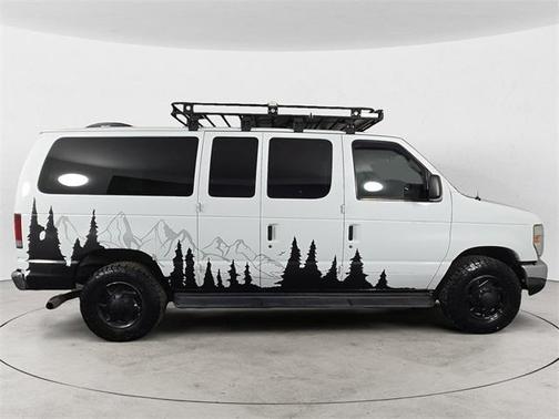 2013 Ford E350 Super Duty XLT