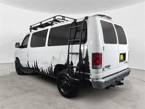 2013 Ford E350 Super Duty XLT