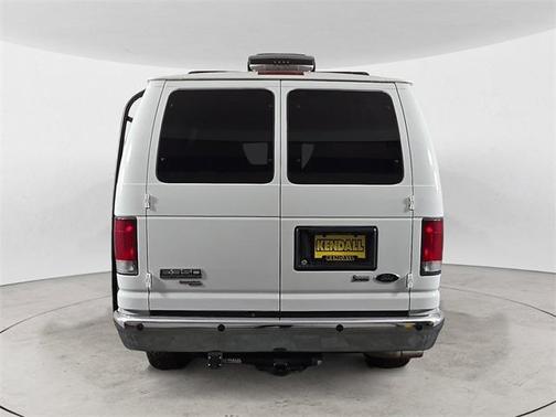 2013 Ford E350 Super Duty XLT