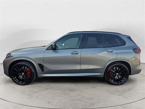 2024 BMW X5 M60i