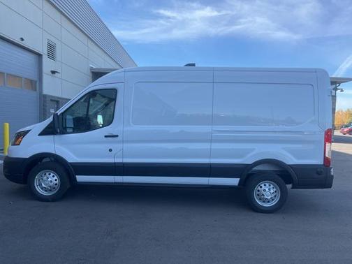 2026 Ford Transit-250 148 WB Medium Roof Cargo