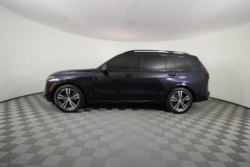 2024 BMW X7 M60i