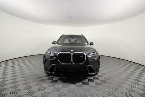 2024 BMW X7 M60i