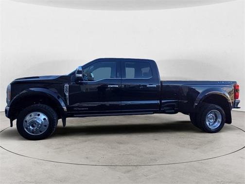 2023 Ford F-450 Lariat