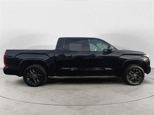 2022 Toyota Tundra Hybrid Platinum