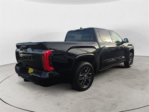 2022 Toyota Tundra Hybrid Platinum
