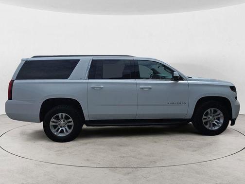 Summit White 2019 Chevrolet Suburban LT