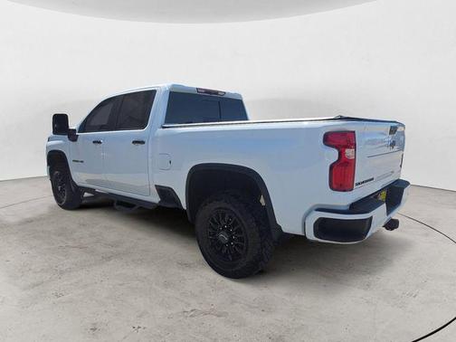 Summit White 2024 Chevrolet Silverado 2500 LT