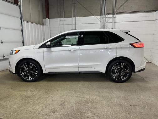 2020 Ford Edge ST