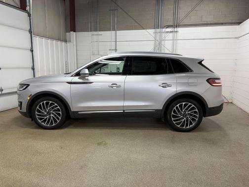 Ingot Silver Metallic 2019 Lincoln Nautilus Reserve