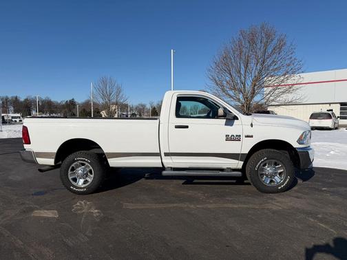 2017 RAM 3500 Tradesman Regular Cab 4x4 8' Box