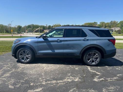 Vapor Blue Metallic 2026 Ford Explorer Active w/200A Pkg