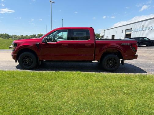Ruby Red Metallic Tinted Clearcoat 2026 Ford F-150 XLT