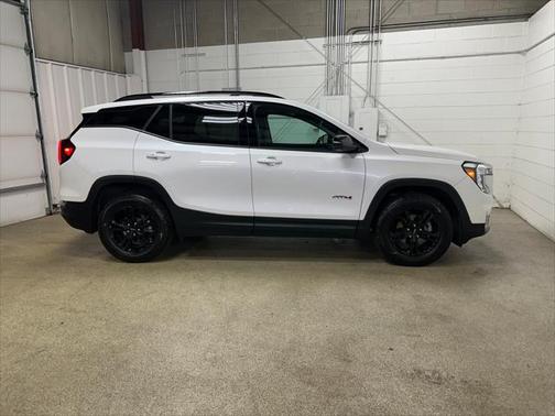 2023 GMC Terrain AWD AT4
