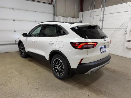 2026 Ford Escape PHEV Base